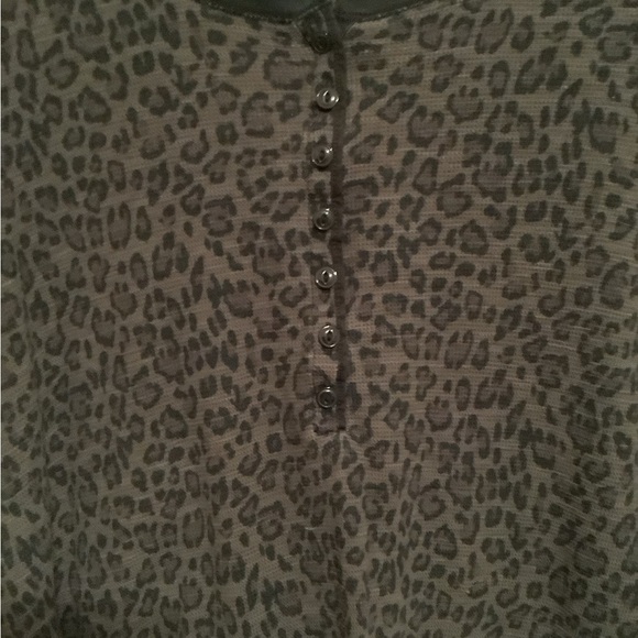 LRL~RALPH LAUREN~LEOPARD BLOUSE~LG - Picture 4 of 5